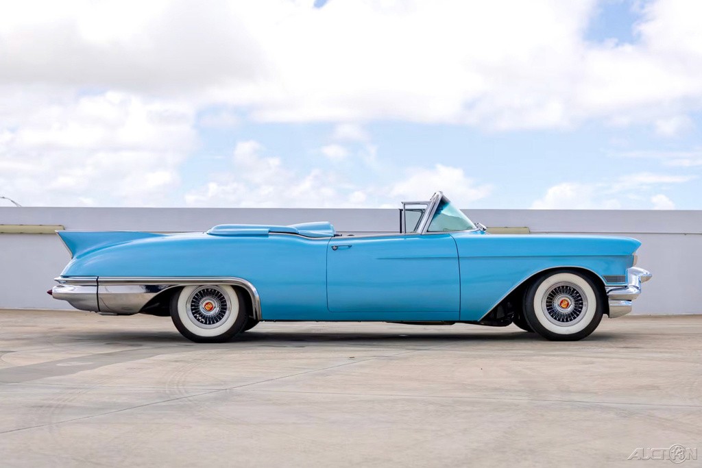 Cadillac-Eldorado-1957-5