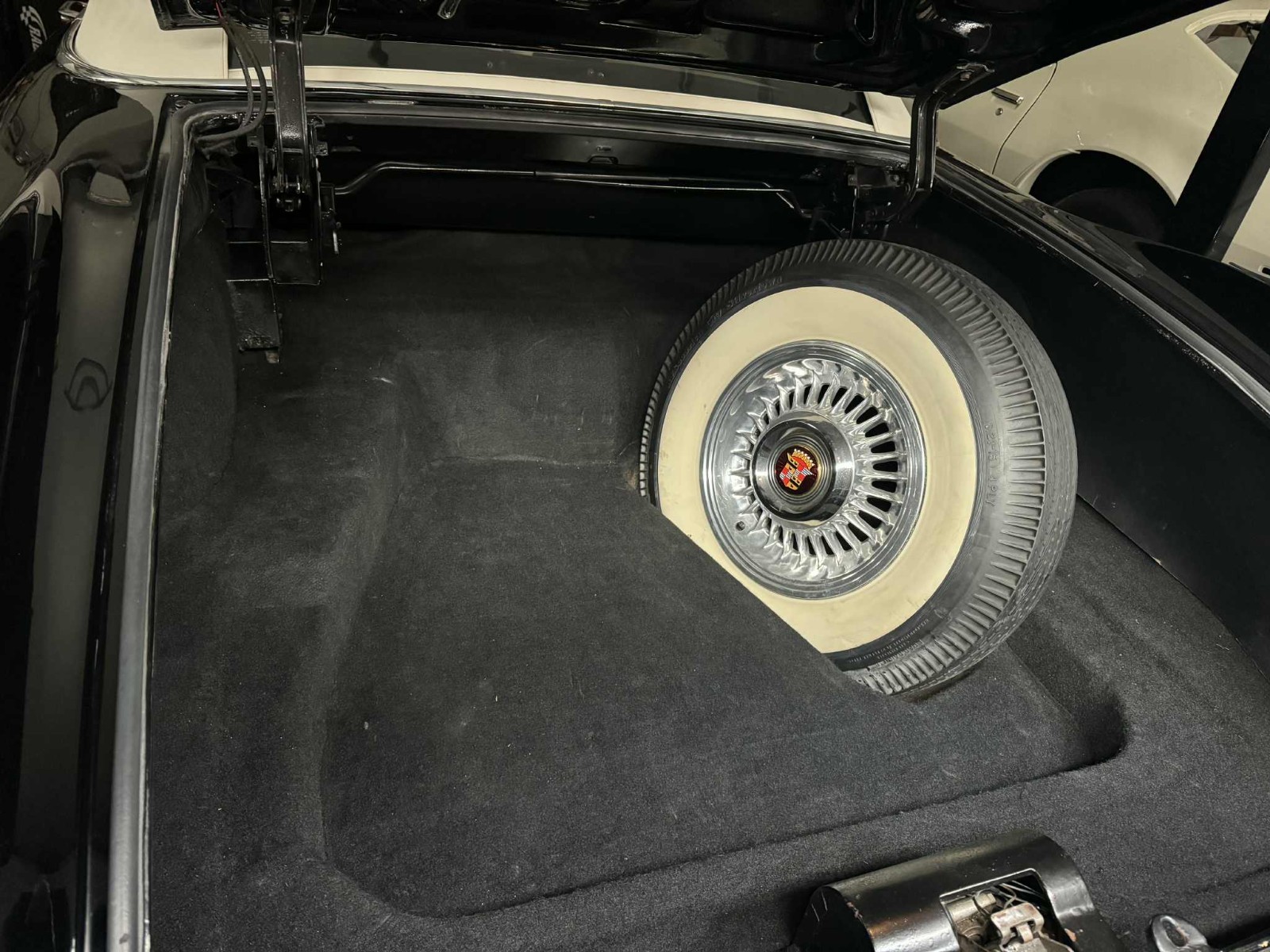 Cadillac-Eldorado-1957-Convertible-24