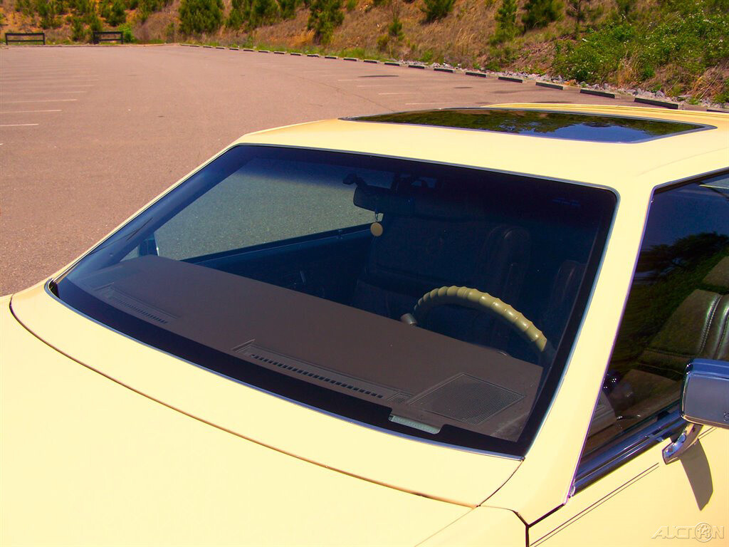 Cadillac-Eldorado-1982-Coupe-16