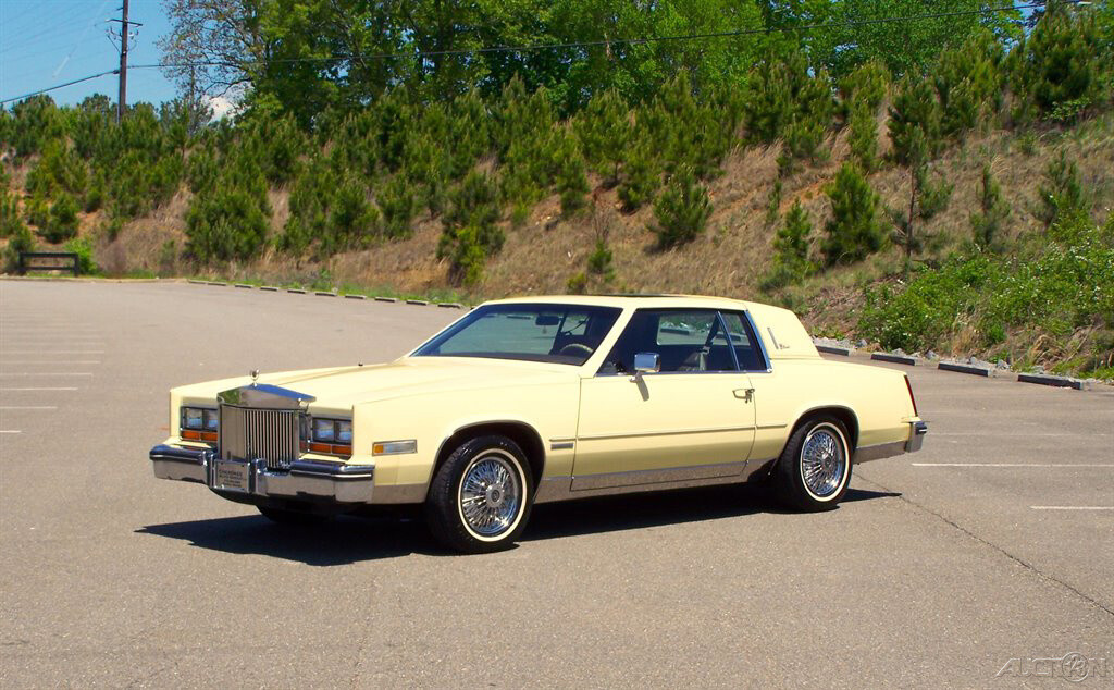 Cadillac-Eldorado-1982-Coupe-2
