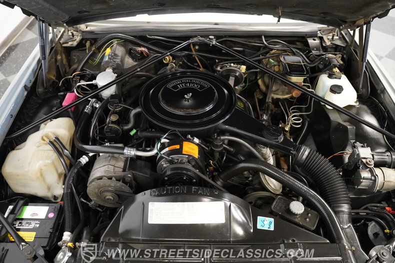 Cadillac-Eldorado-1983-Silver-Gray-11