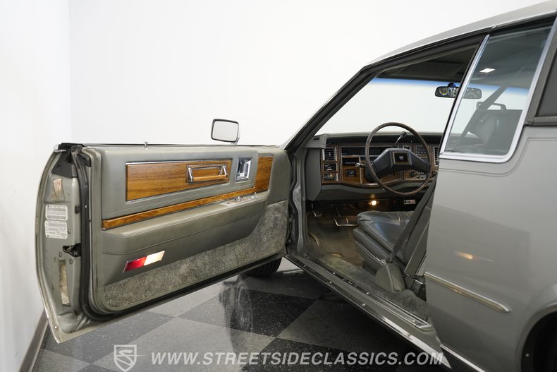 Cadillac-Eldorado-1983-Silver-Gray-13