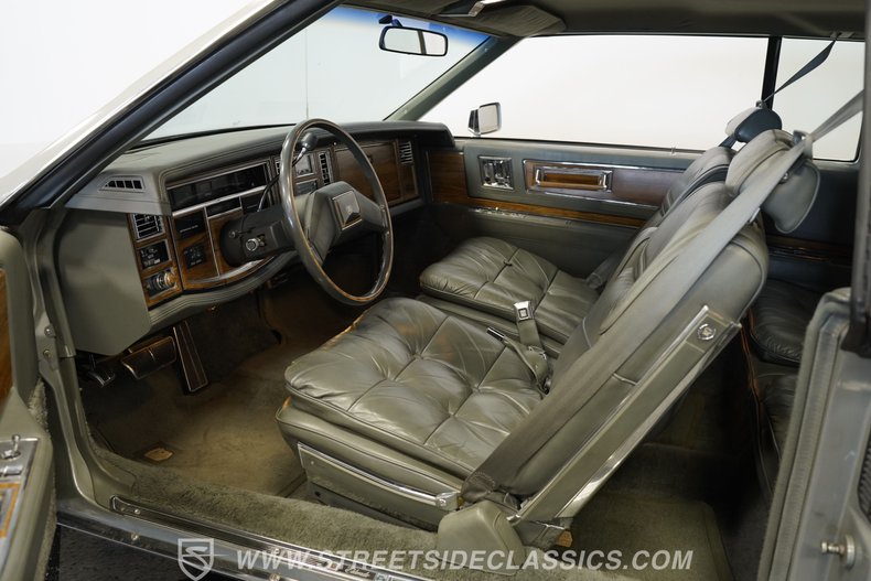 Cadillac-Eldorado-1983-Silver-Gray-15