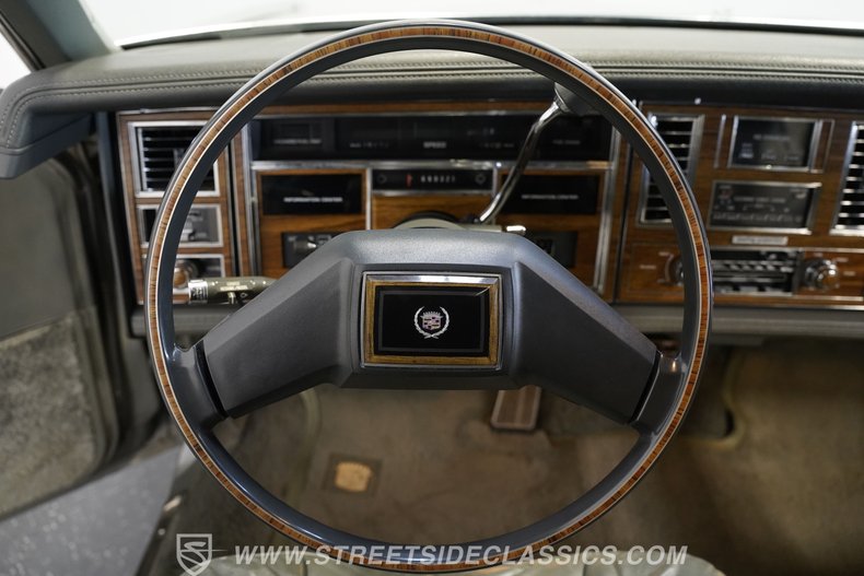 Cadillac-Eldorado-1983-Silver-Gray-16