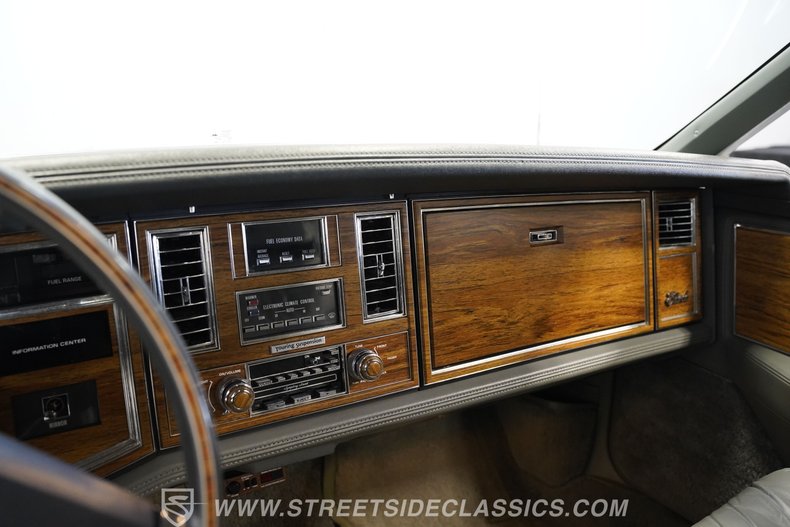 Cadillac-Eldorado-1983-Silver-Gray-46