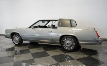 Cadillac-Eldorado-1983-Silver-Gray-5