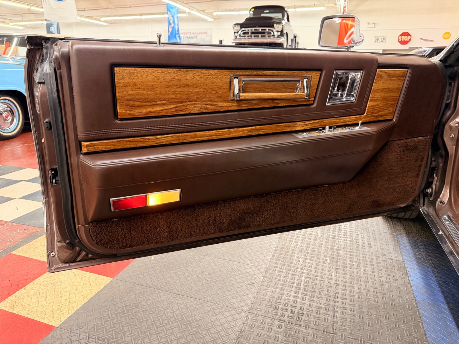 Cadillac-Eldorado-1984-Coupe-38