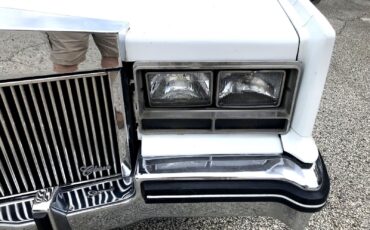 Cadillac-Eldorado-1985-Biarritz-10