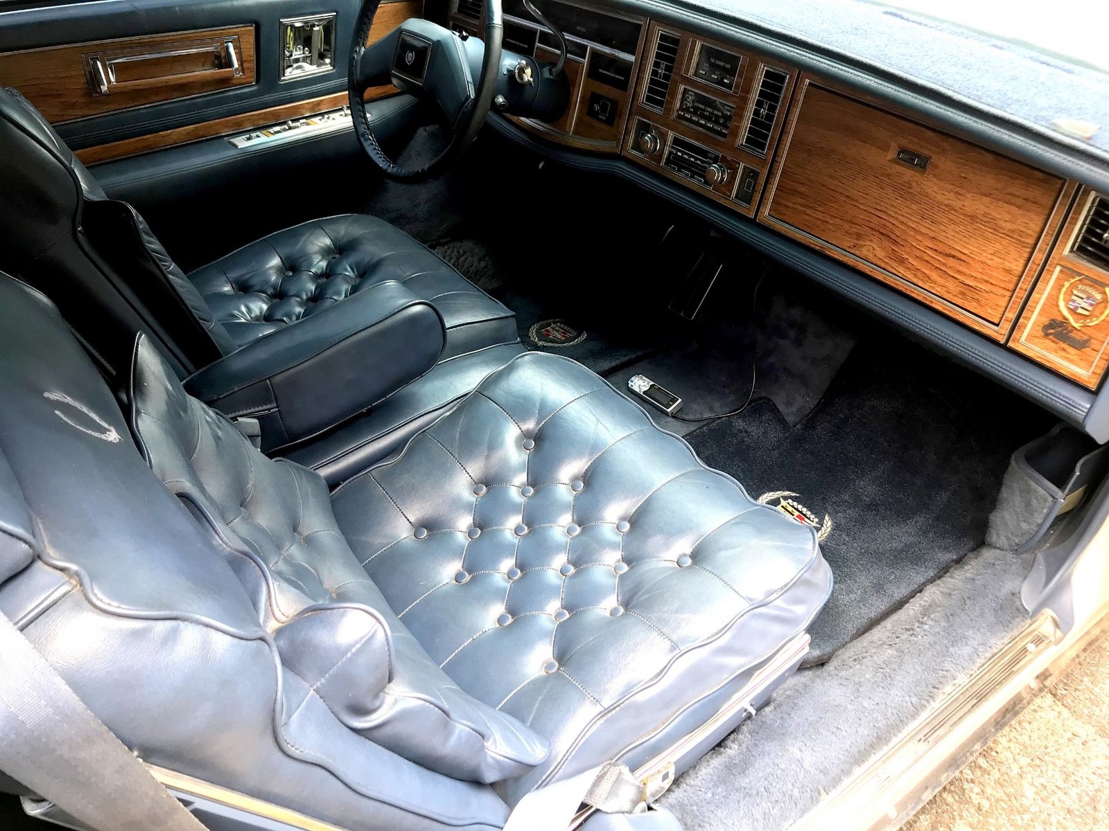 Cadillac-Eldorado-1985-Biarritz-18