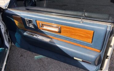 Cadillac-Eldorado-1985-Biarritz-19