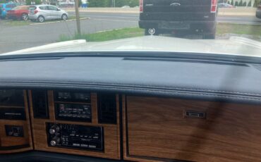 Cadillac-Eldorado-1985-Biarritz-21