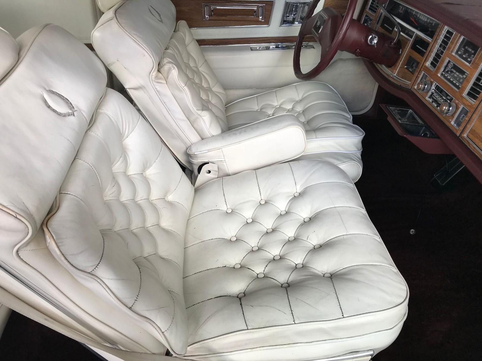 Cadillac-Eldorado-1985-Biarritz-23