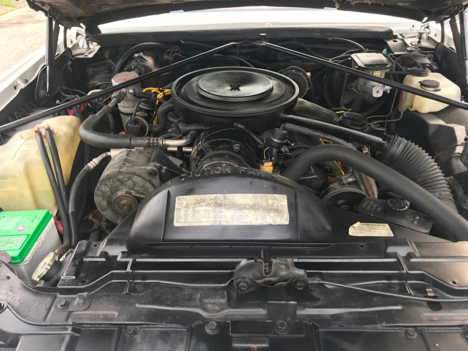 Cadillac-Eldorado-1985-Biarritz-28