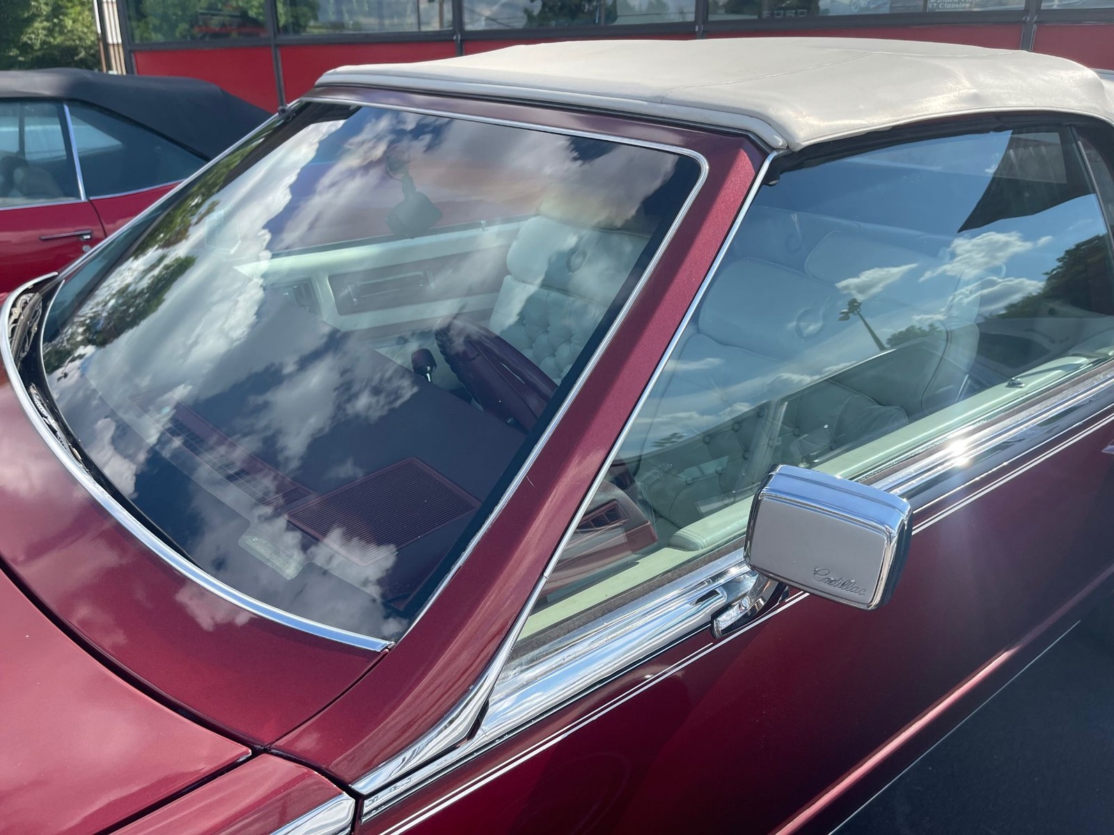 Cadillac-Eldorado-1985-Convertible-4