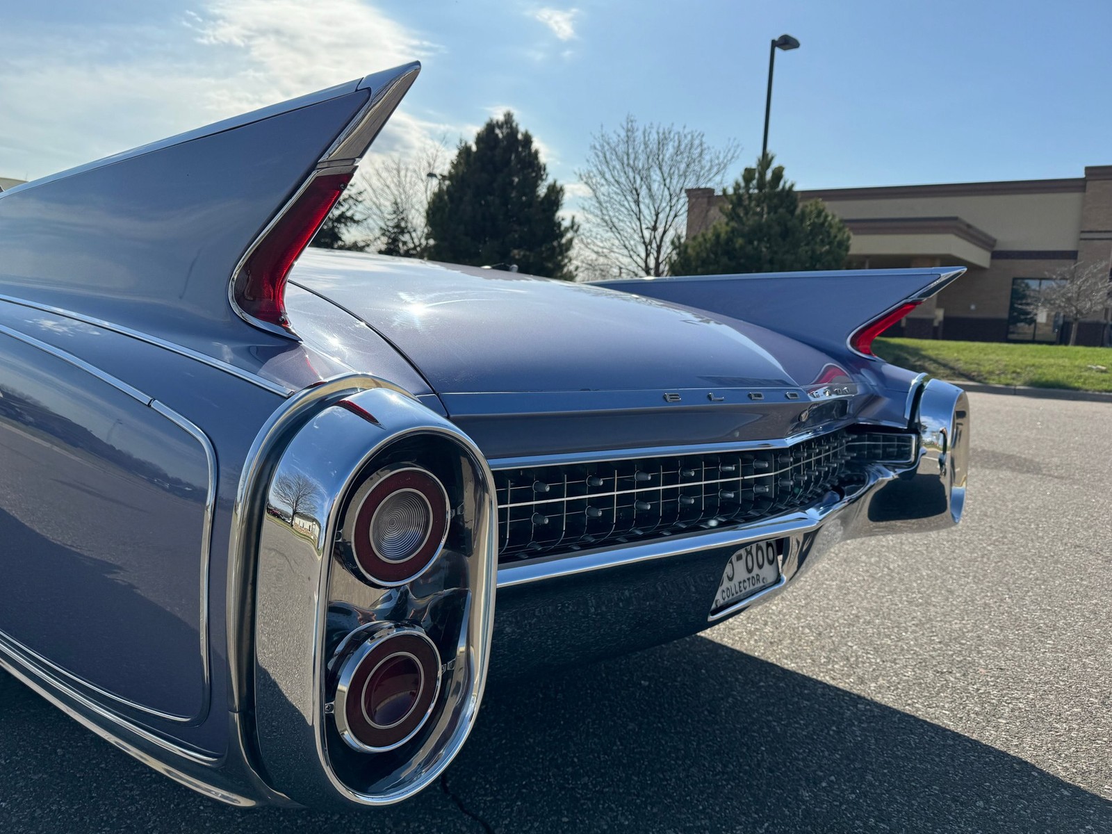 Cadillac-Eldorado-Biarritz-Convertible-1960-Convertible-32