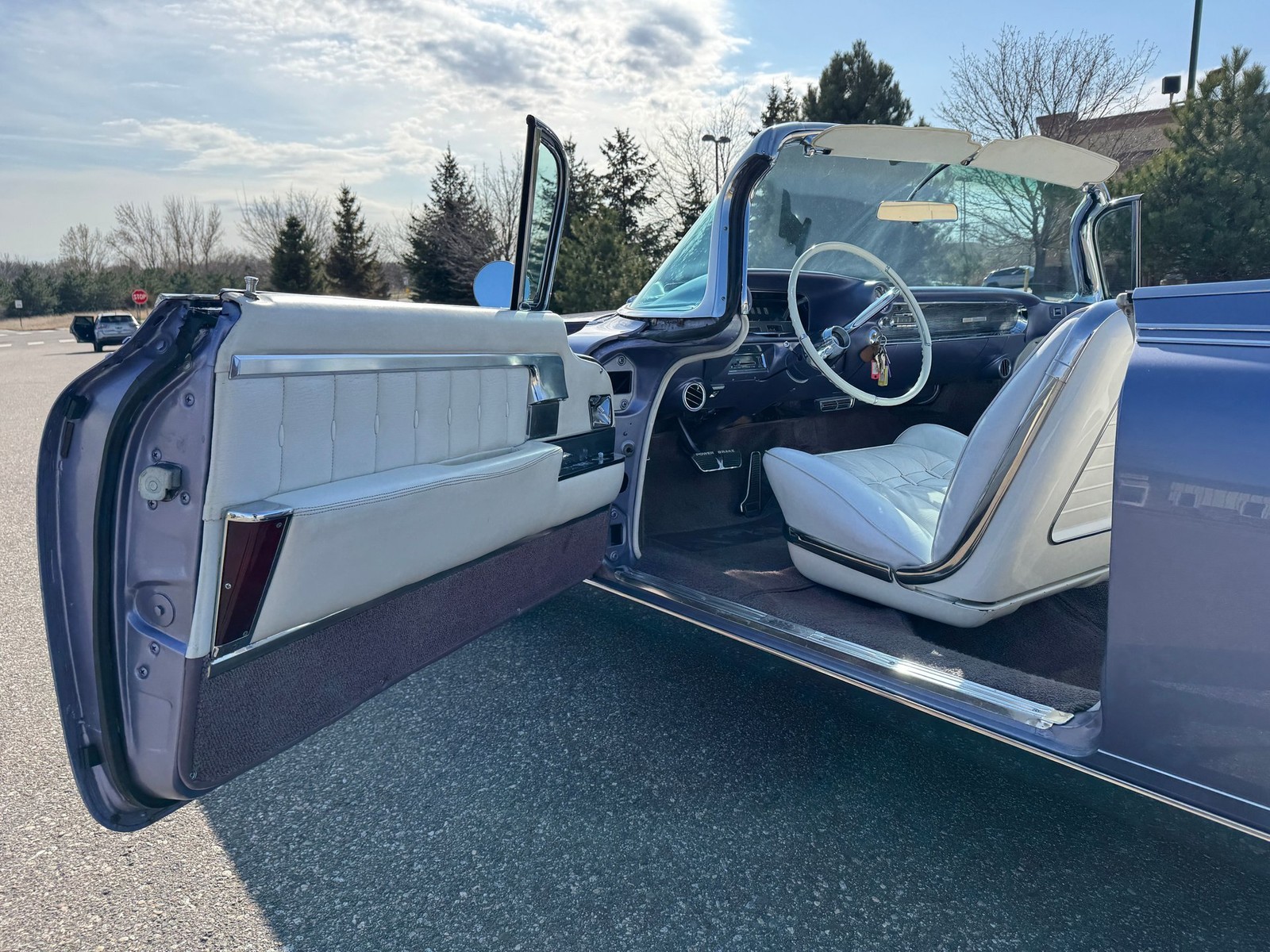 Cadillac-Eldorado-Biarritz-Convertible-1960-Convertible-9