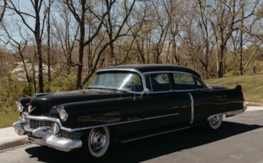 Cadillac-Fleetwood-1954-Sedan-5