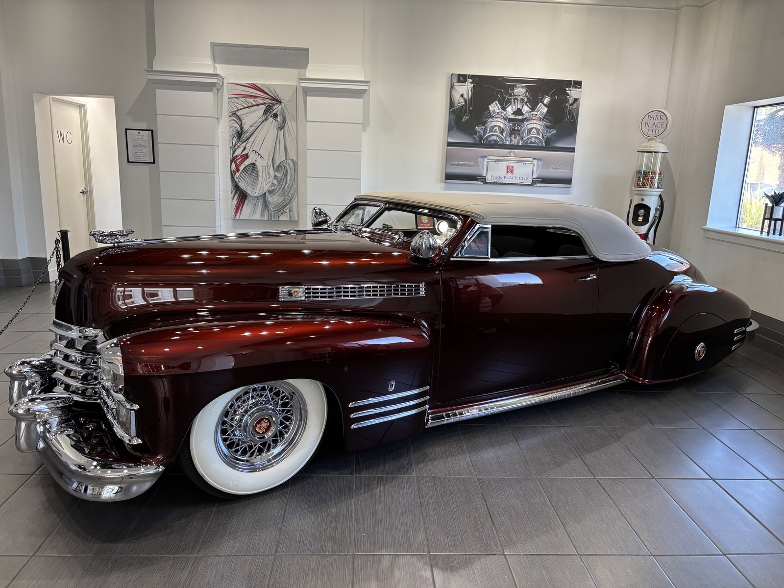 Cadillac-Kustom-Convertible-1941-Roadster-33