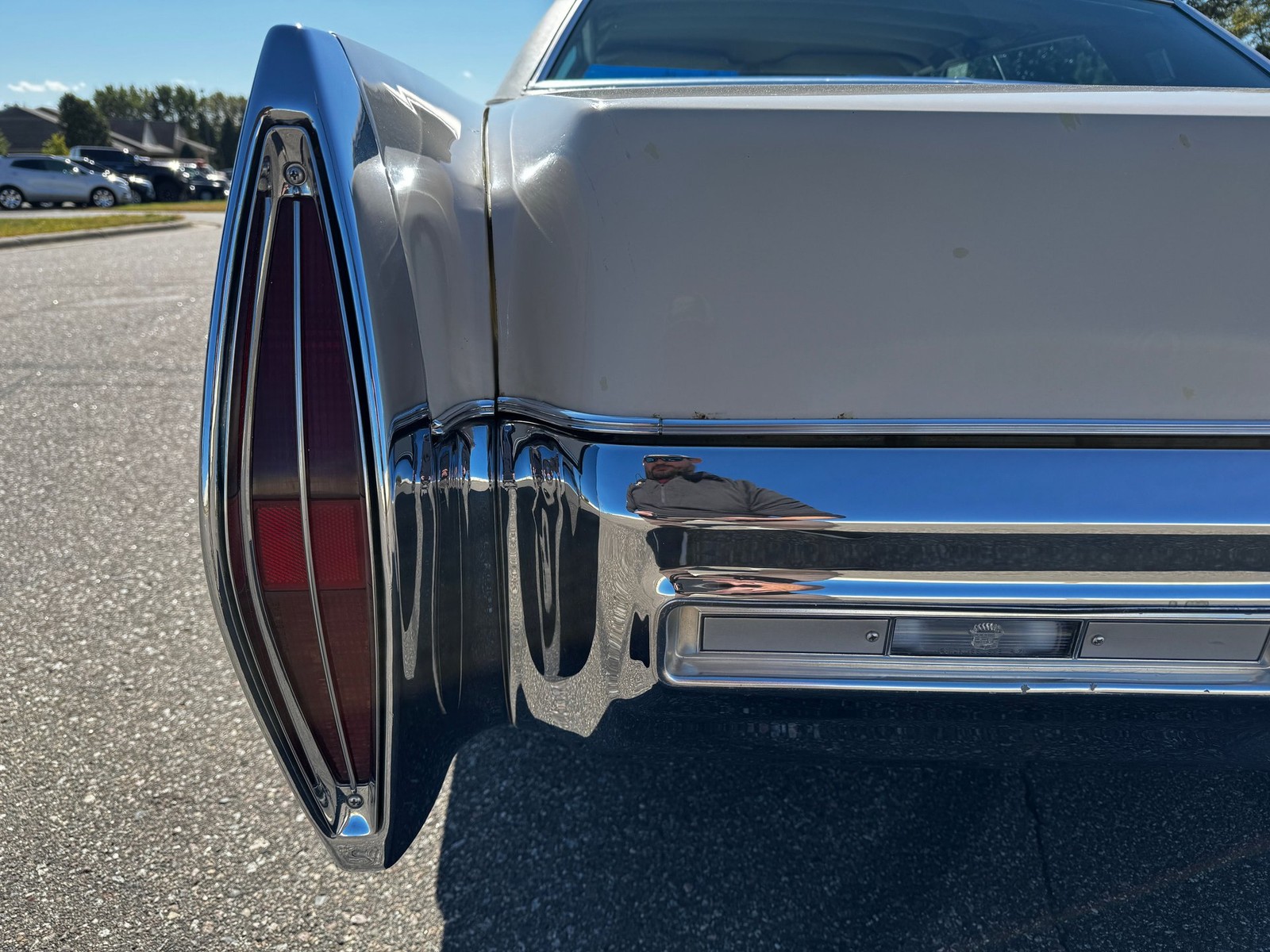 Cadillac-Sedan-DeVille-1971-Sedan-35