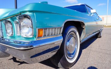 Cadillac-Sedan-DeVille-1972-Sedan-16