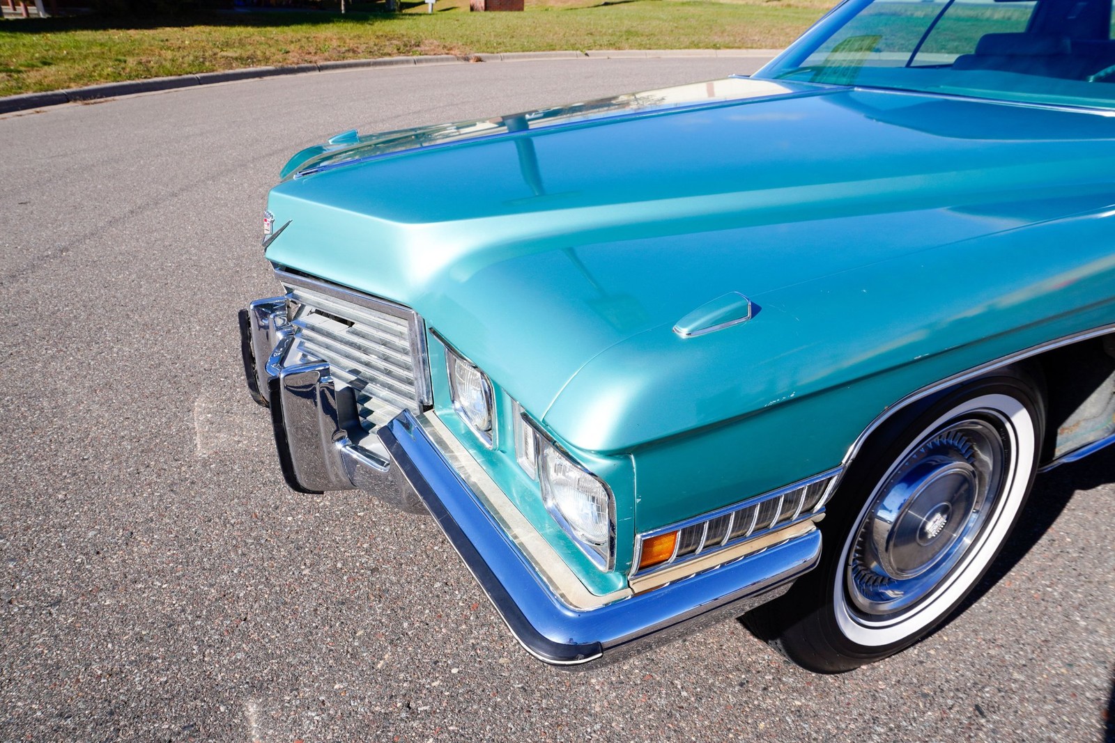 Cadillac-Sedan-DeVille-1972-Sedan-17