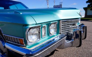 Cadillac-Sedan-DeVille-1972-Sedan-19