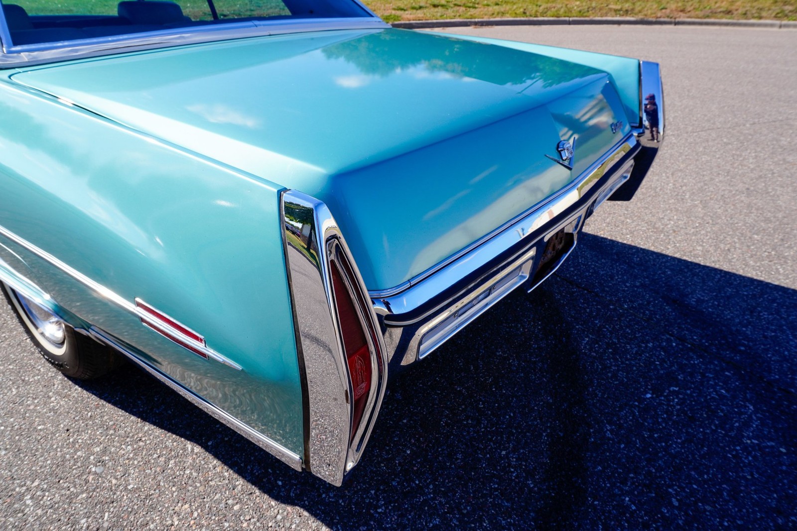 Cadillac-Sedan-DeVille-1972-Sedan-29