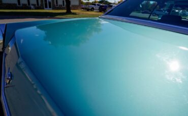 Cadillac-Sedan-DeVille-1972-Sedan-35