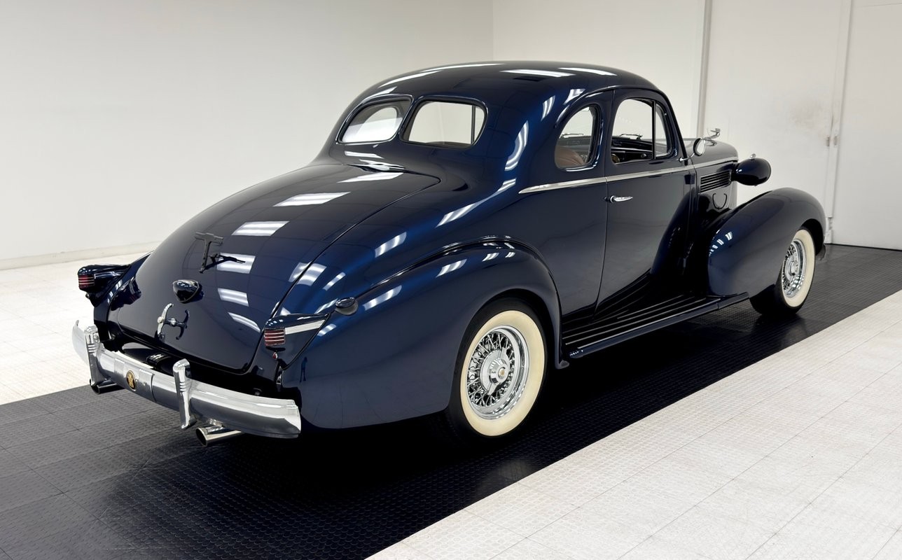 Cadillac-Series-60-1937-Coupe-4