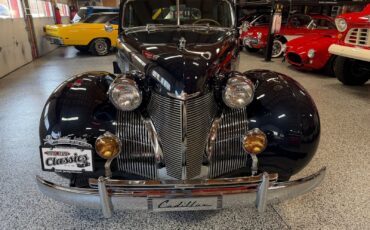 Cadillac-Series-60-1939-Sedan-1