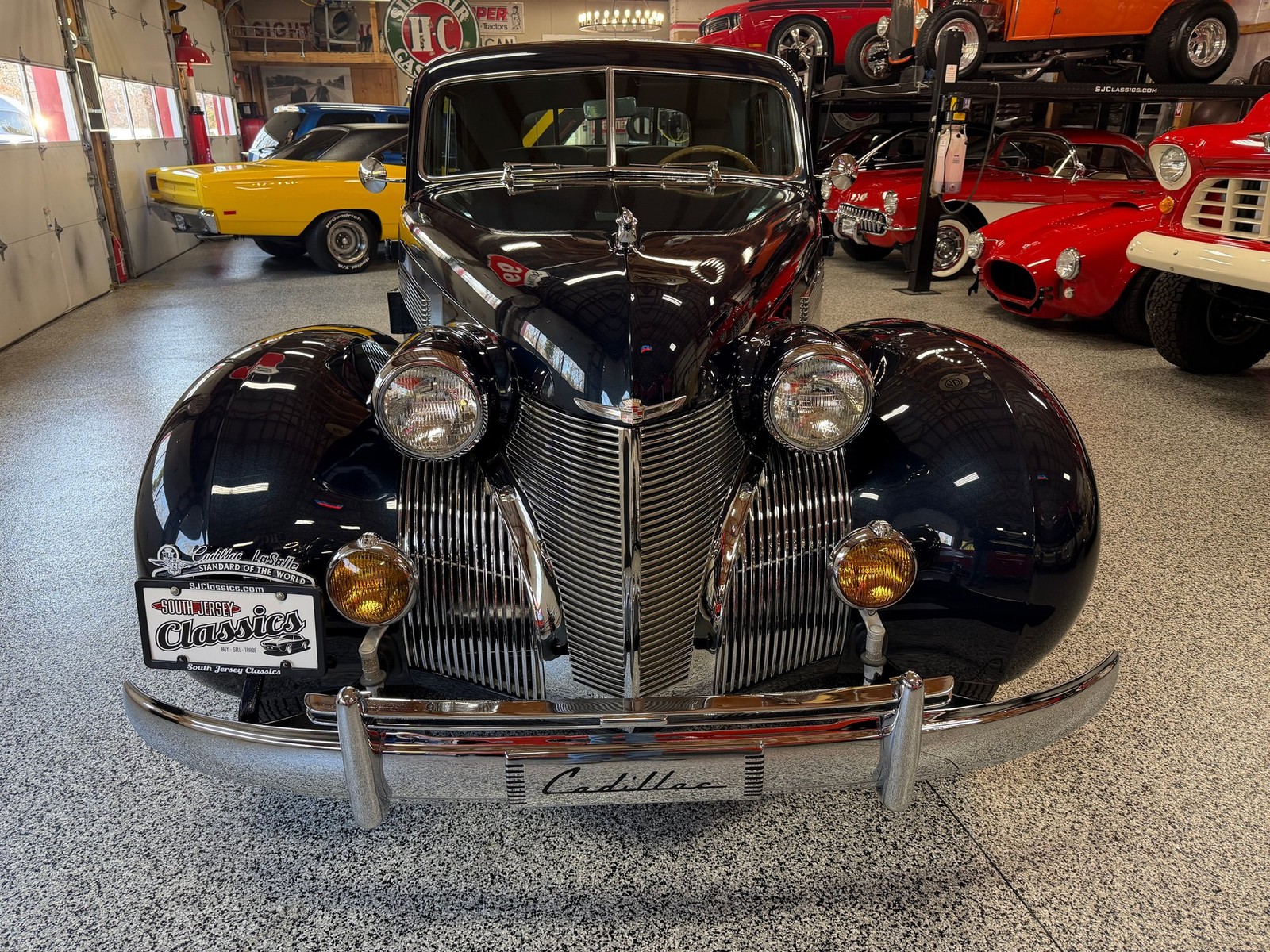 Cadillac-Series-60-1939-Sedan-1