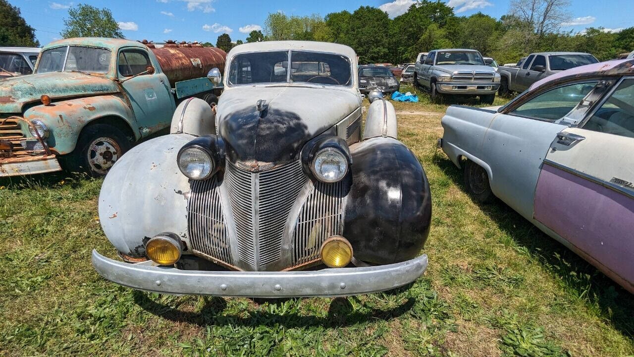 Cadillac-Series-60-1939-Sedan-1