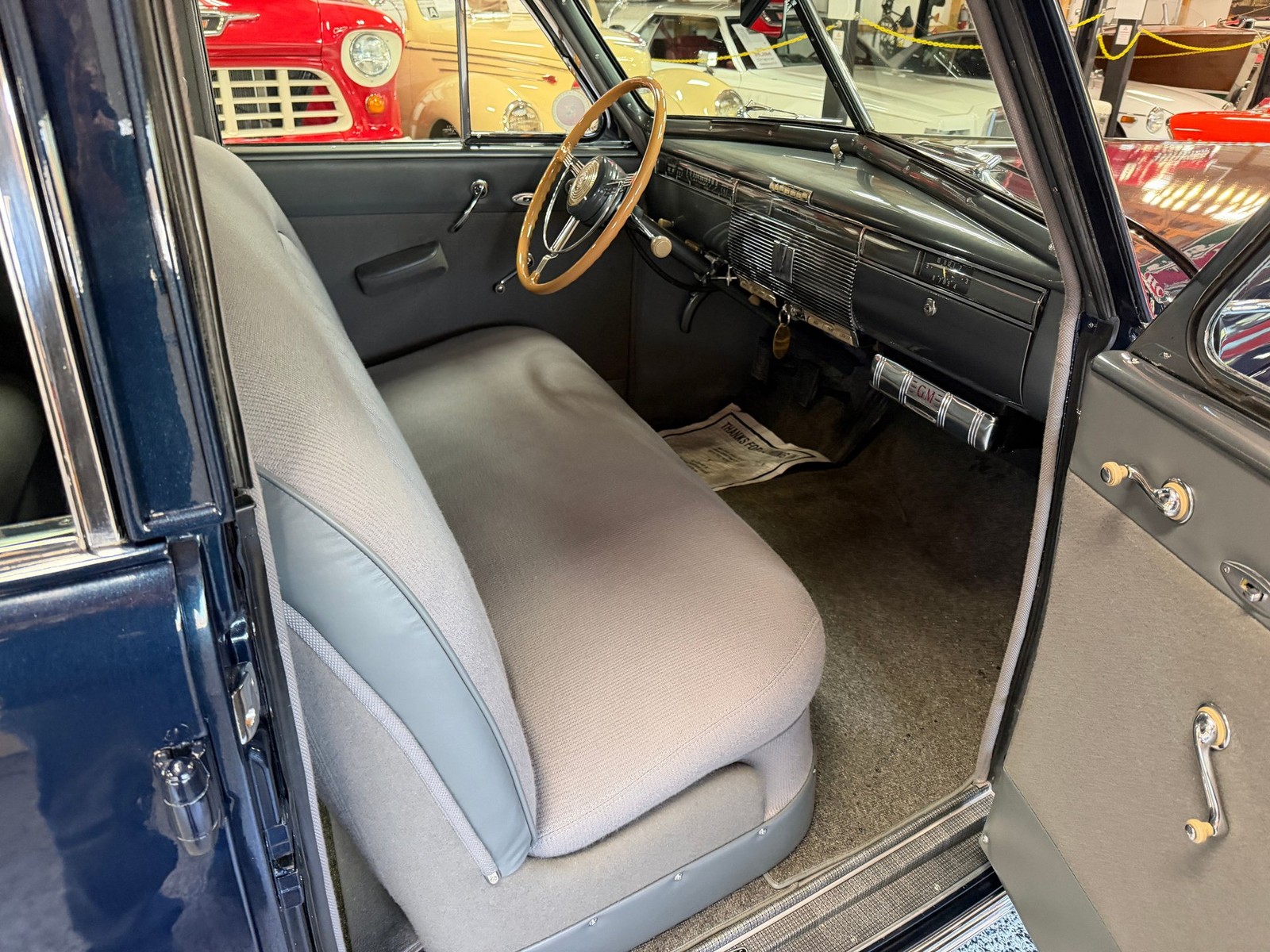 Cadillac-Series-60-1939-Sedan-13