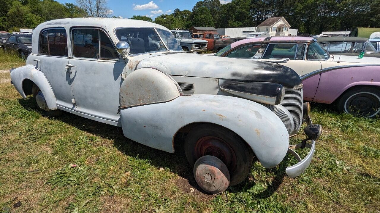 Cadillac-Series-60-1939-Sedan-2