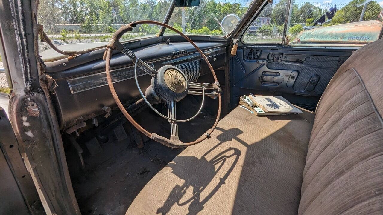 Cadillac-Series-60-1939-Sedan-9