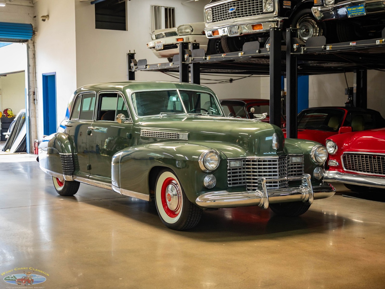 Cadillac-Series-60-Special-Fleetwood-1941-4-Door-Sedan-10