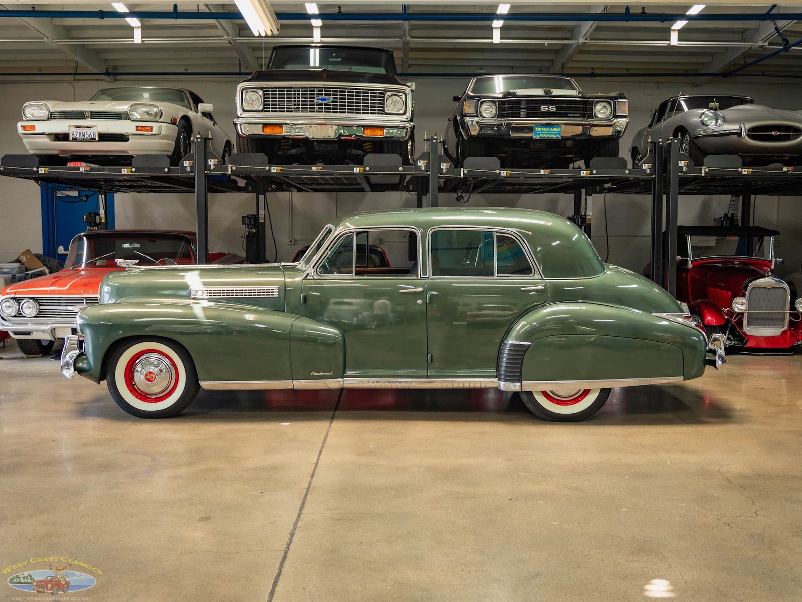 Cadillac-Series-60-Special-Fleetwood-1941-4-Door-Sedan-6