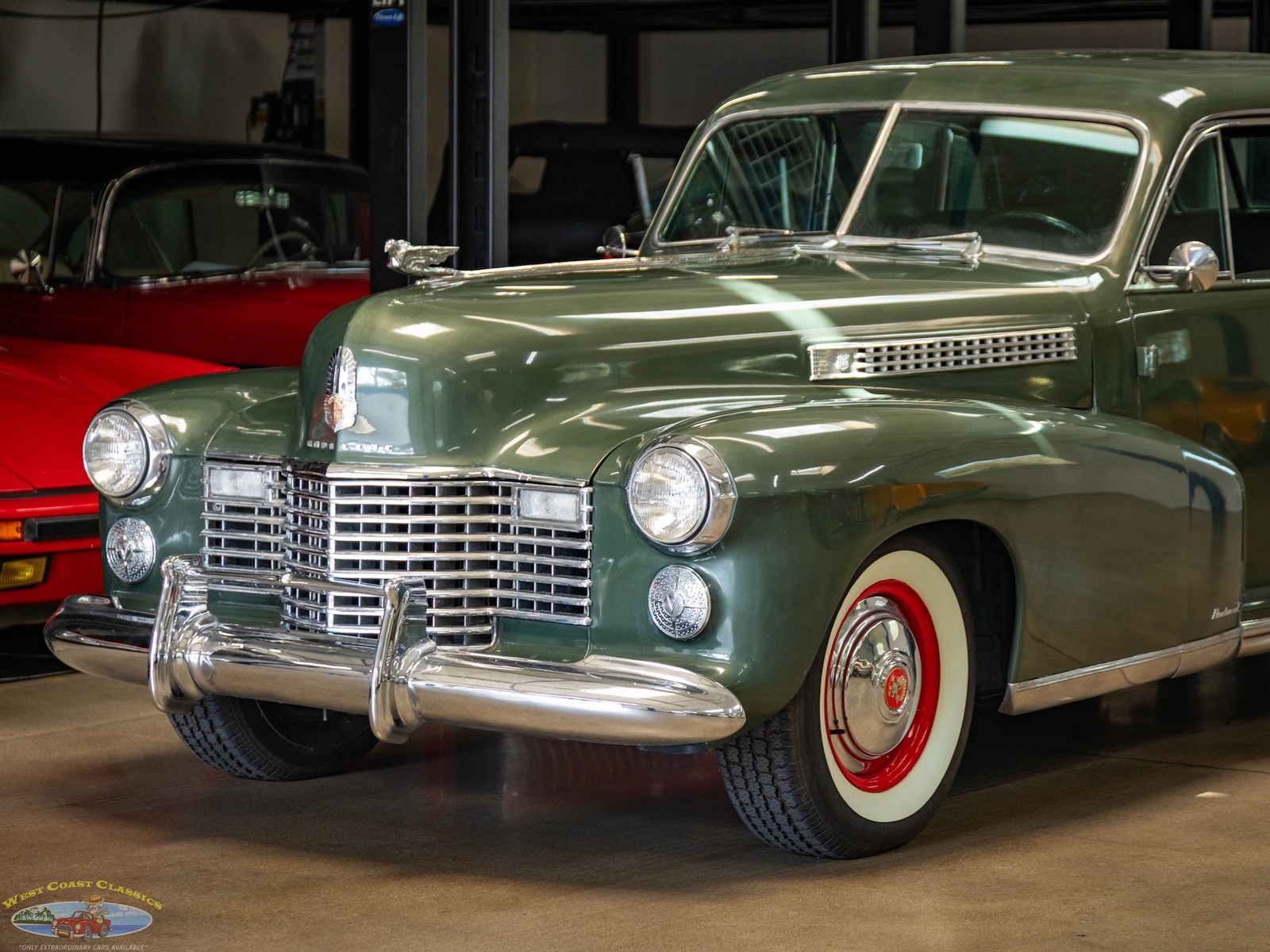 Cadillac-Series-60-Special-Fleetwood-1941-4-Door-Sedan-8