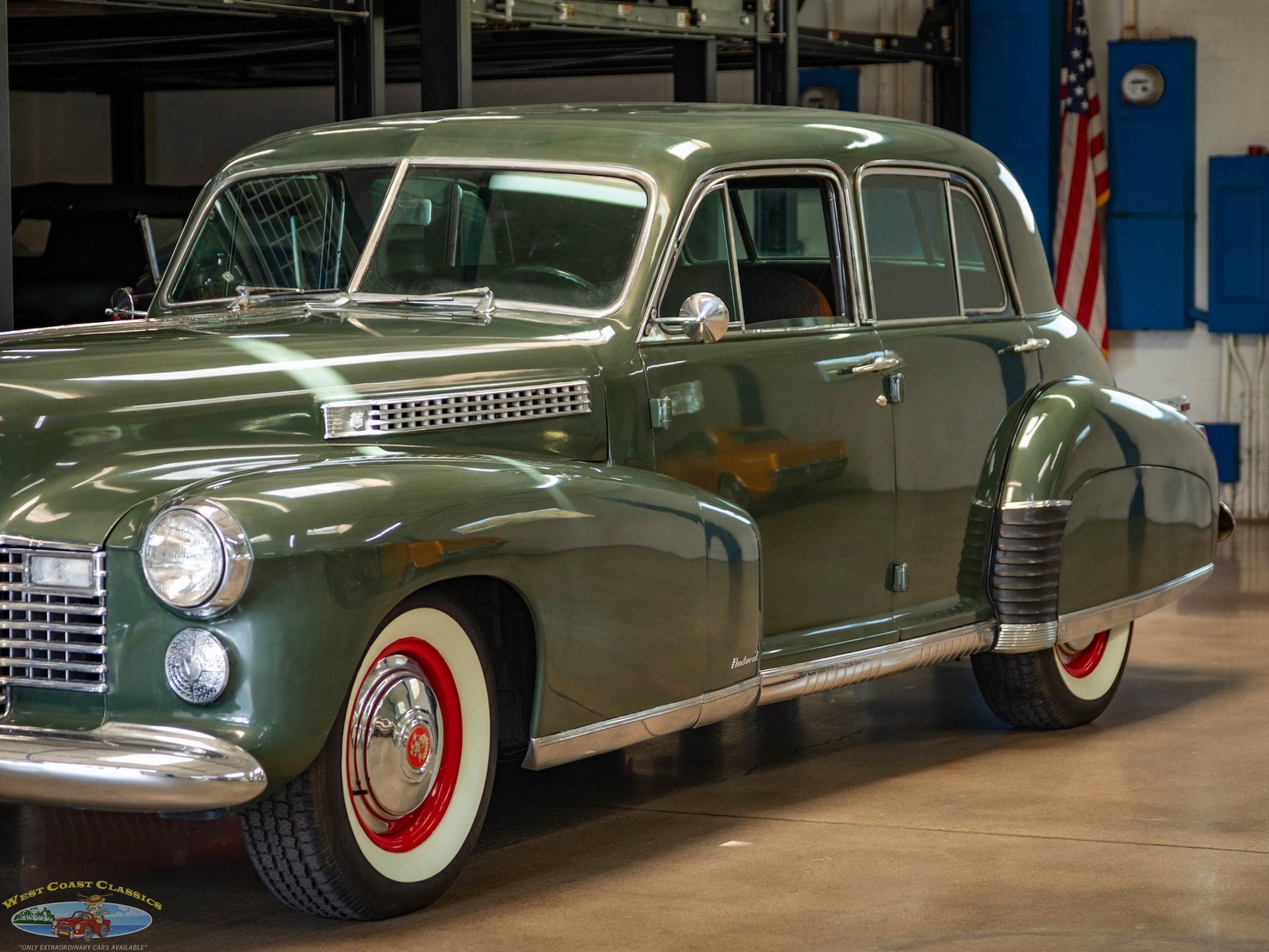 Cadillac-Series-60-Special-Fleetwood-1941-4-Door-Sedan-9