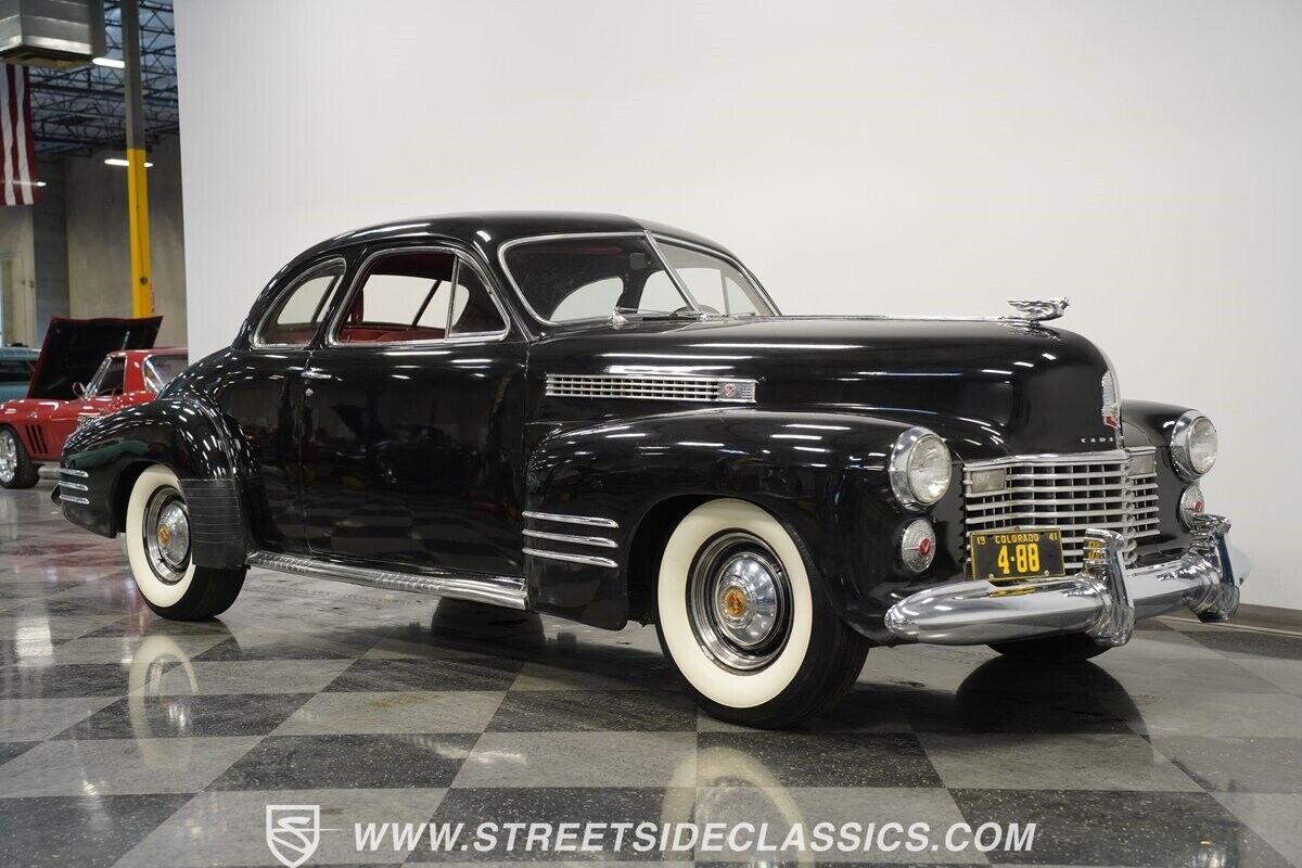 Cadillac-Series-62-1941-Coupe-14