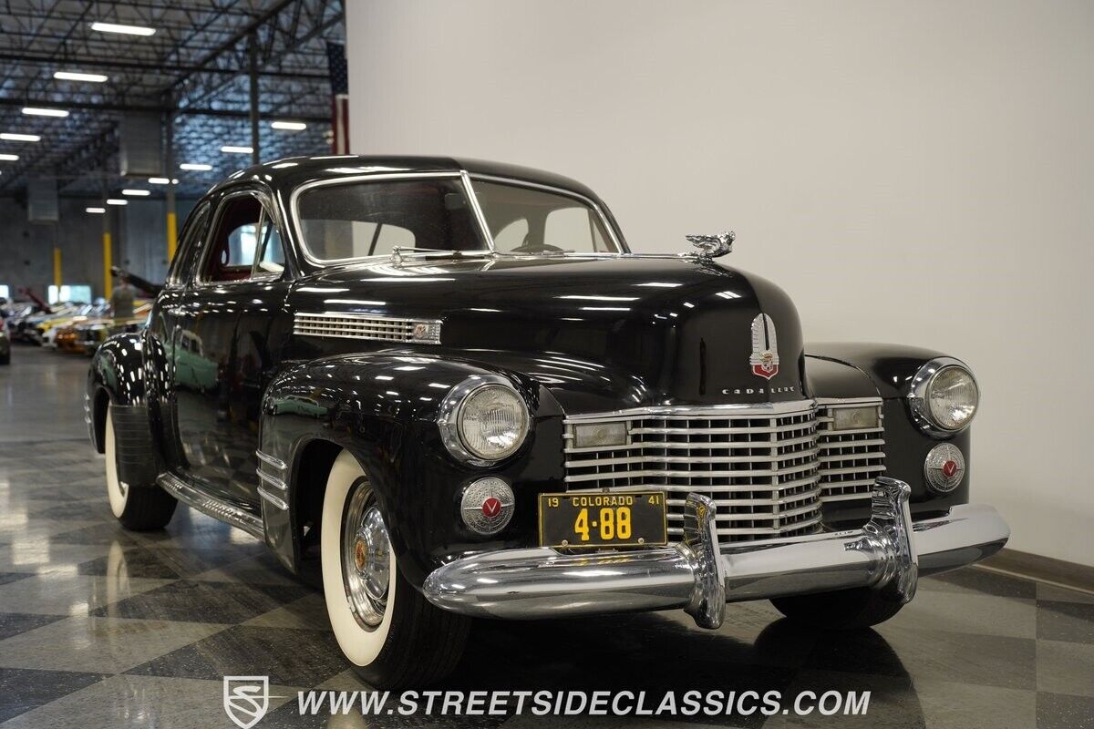 Cadillac-Series-62-1941-Coupe-15