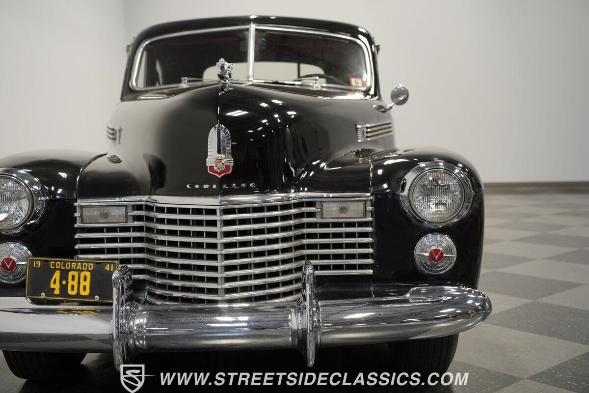 Cadillac-Series-62-1941-Coupe-18