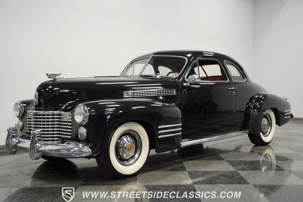 Cadillac-Series-62-1941-Coupe-2