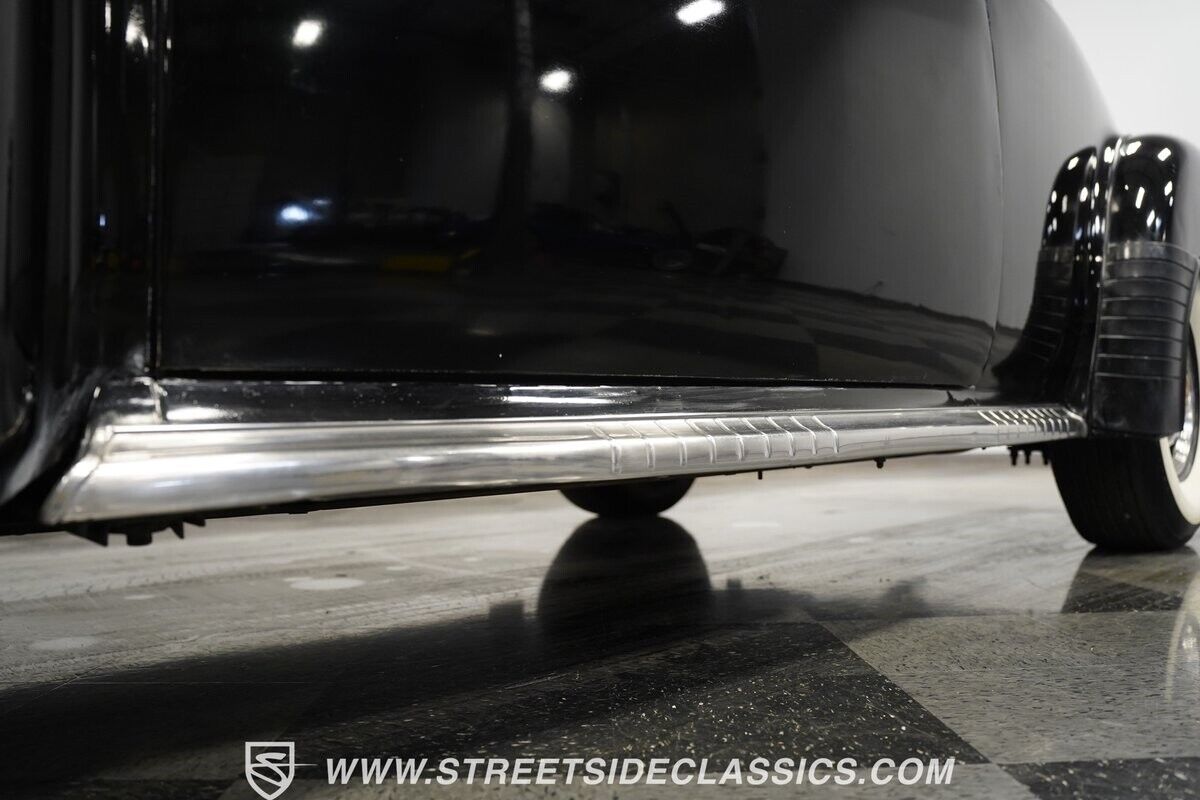 Cadillac-Series-62-1941-Coupe-21