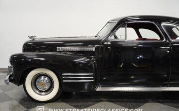 Cadillac-Series-62-1941-Coupe-22