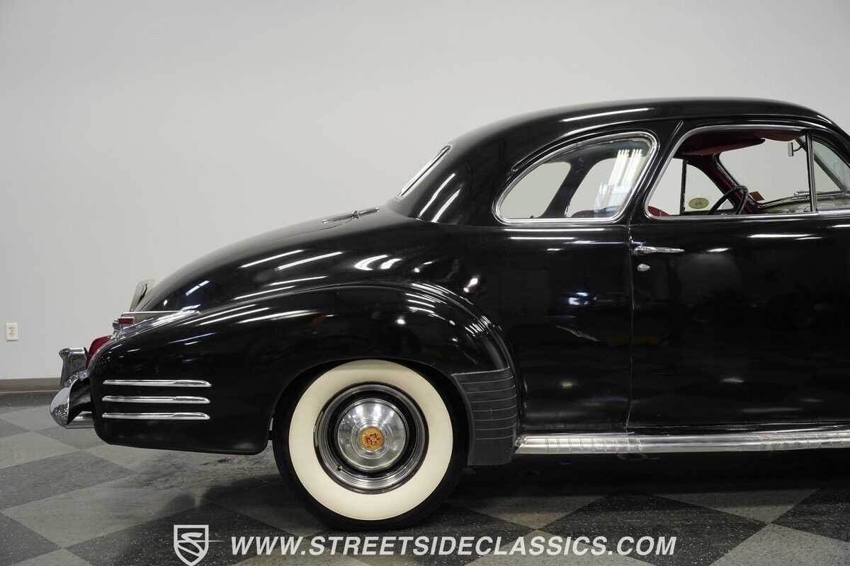 Cadillac-Series-62-1941-Coupe-28