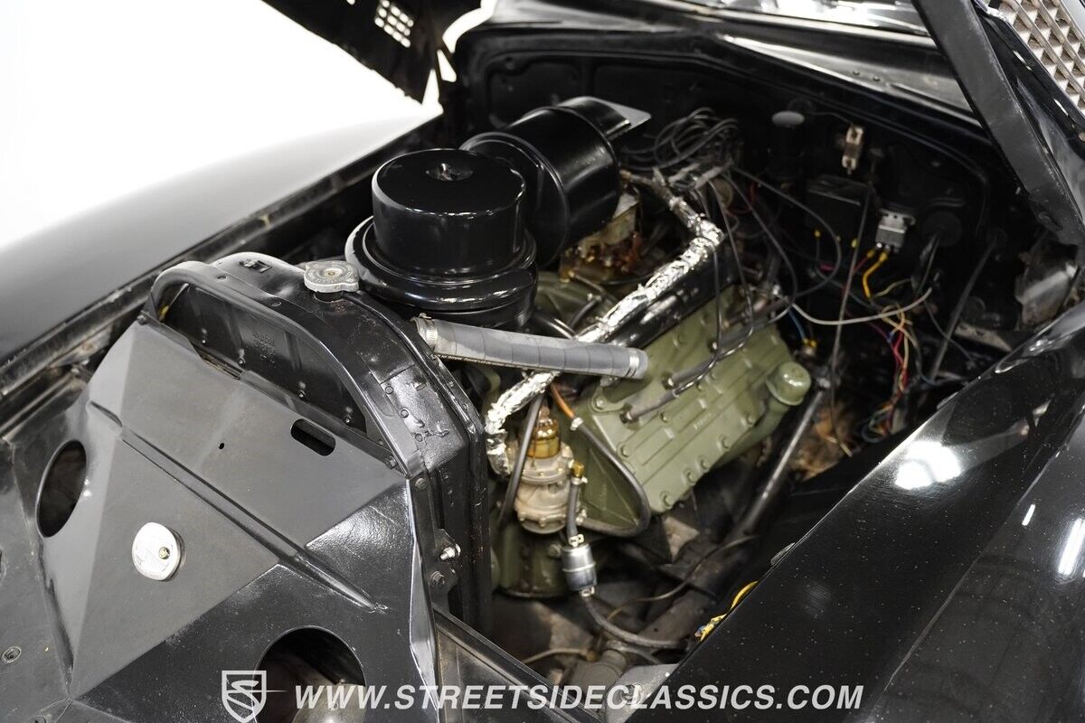 Cadillac-Series-62-1941-Coupe-4