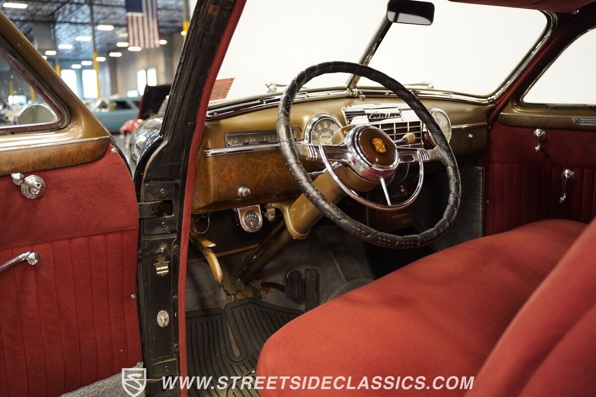 Cadillac-Series-62-1941-Coupe-5