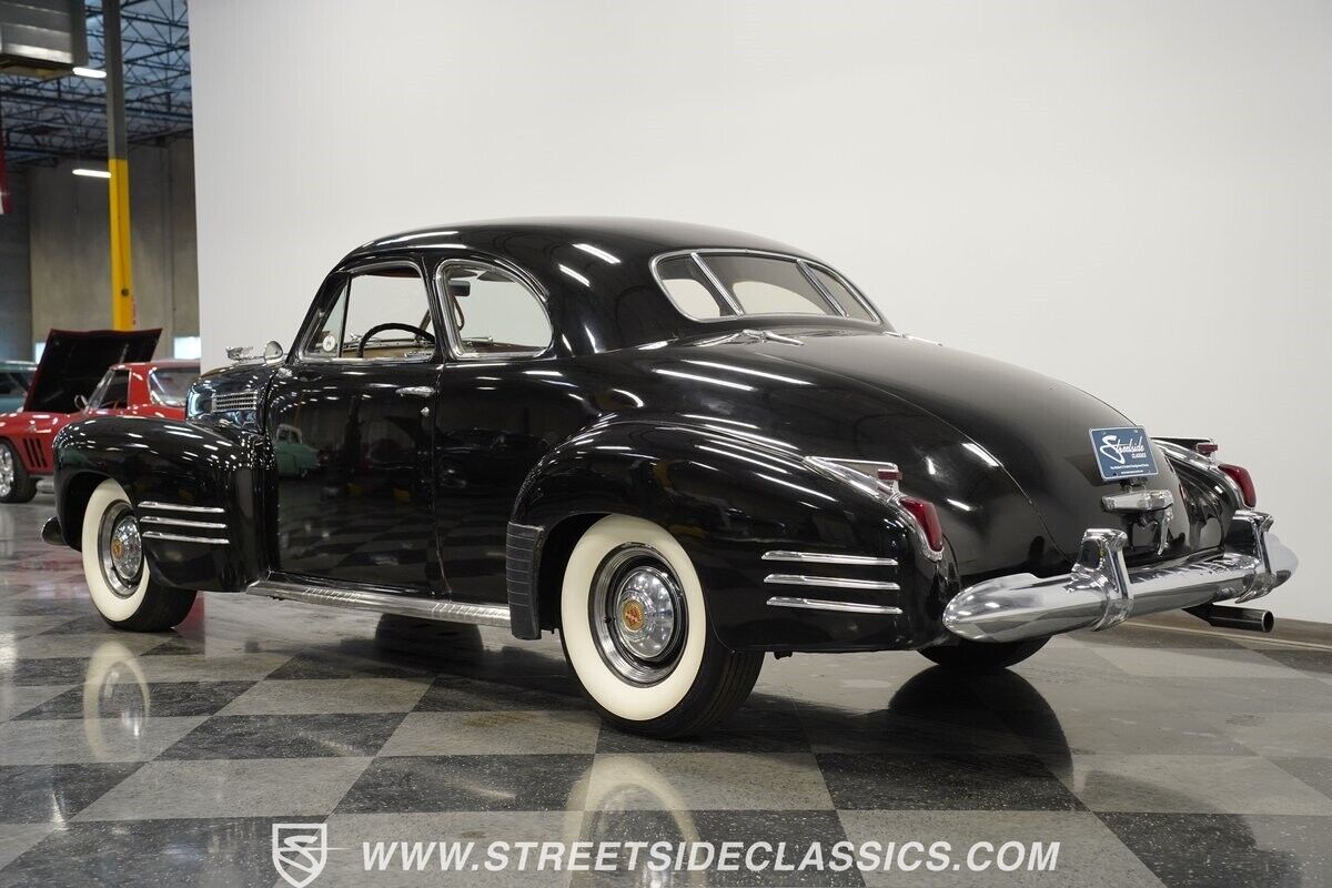 Cadillac-Series-62-1941-Coupe-6
