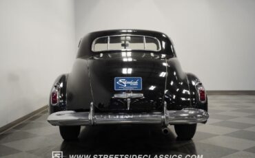 Cadillac-Series-62-1941-Coupe-9